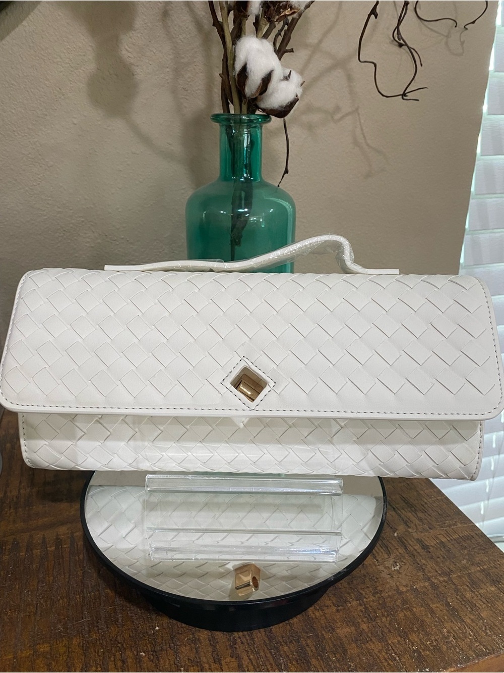 Few Moda East West Clutch with Crossbody Strap, cream colored, new!